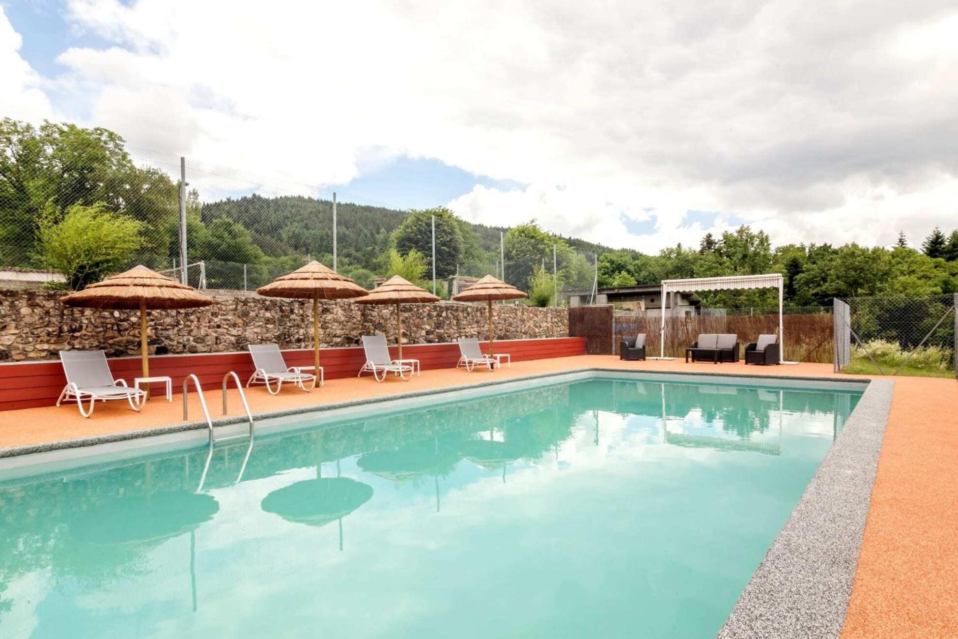 Domaine Le Prieure Otel Chaumont-le-Bourg Dış mekan fotoğraf