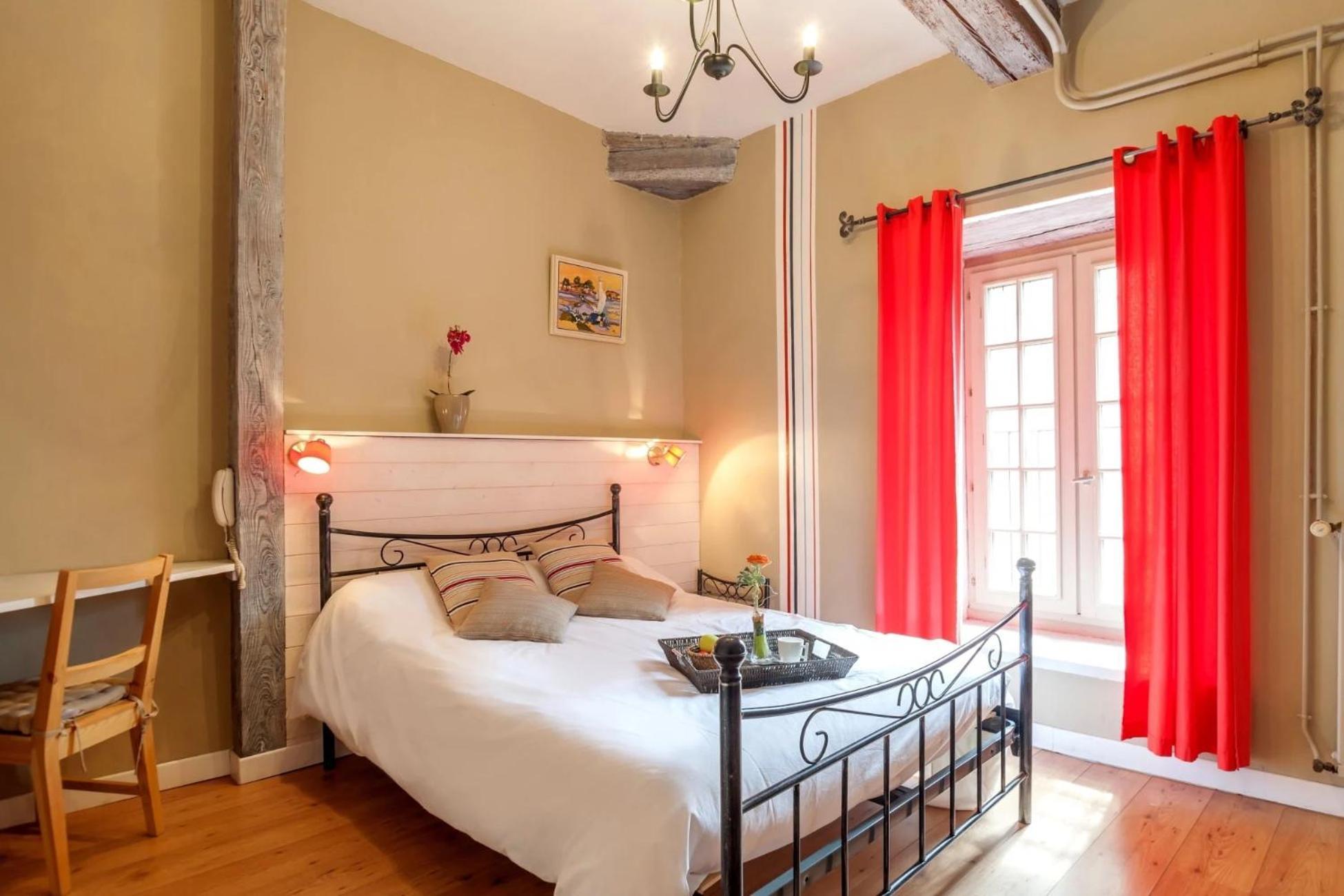 Domaine Le Prieure Otel Chaumont-le-Bourg Oda fotoğraf